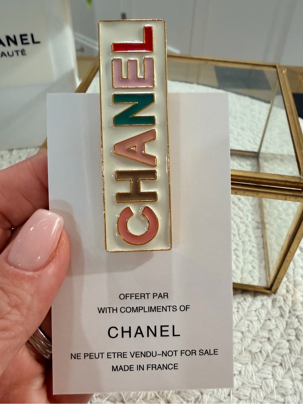 ✨Chanel (Novelty/compliments from Channel) multicolored metal clip - New ✨ - Picture 2 of 9